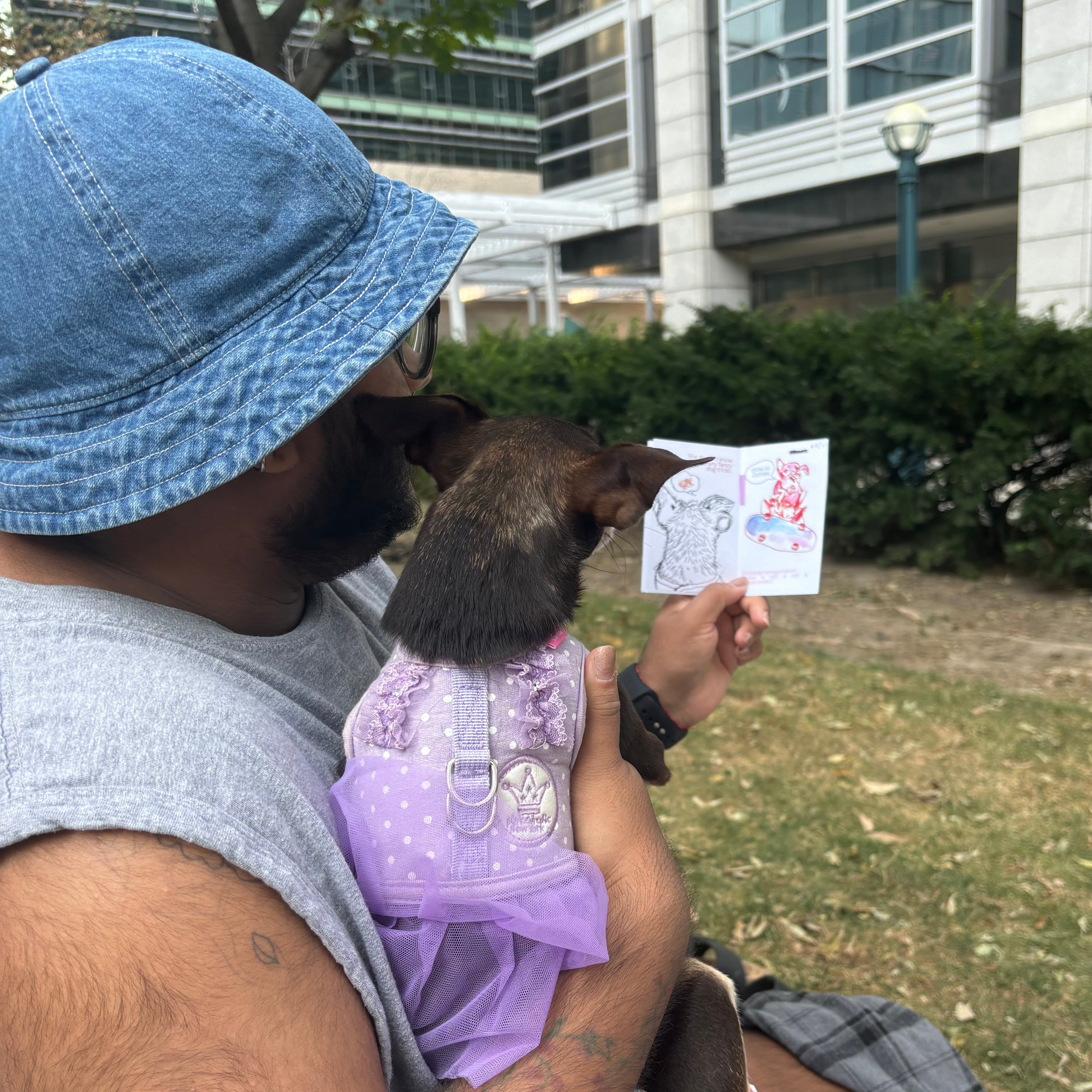 Pree reading the kadoo zine to kadoo